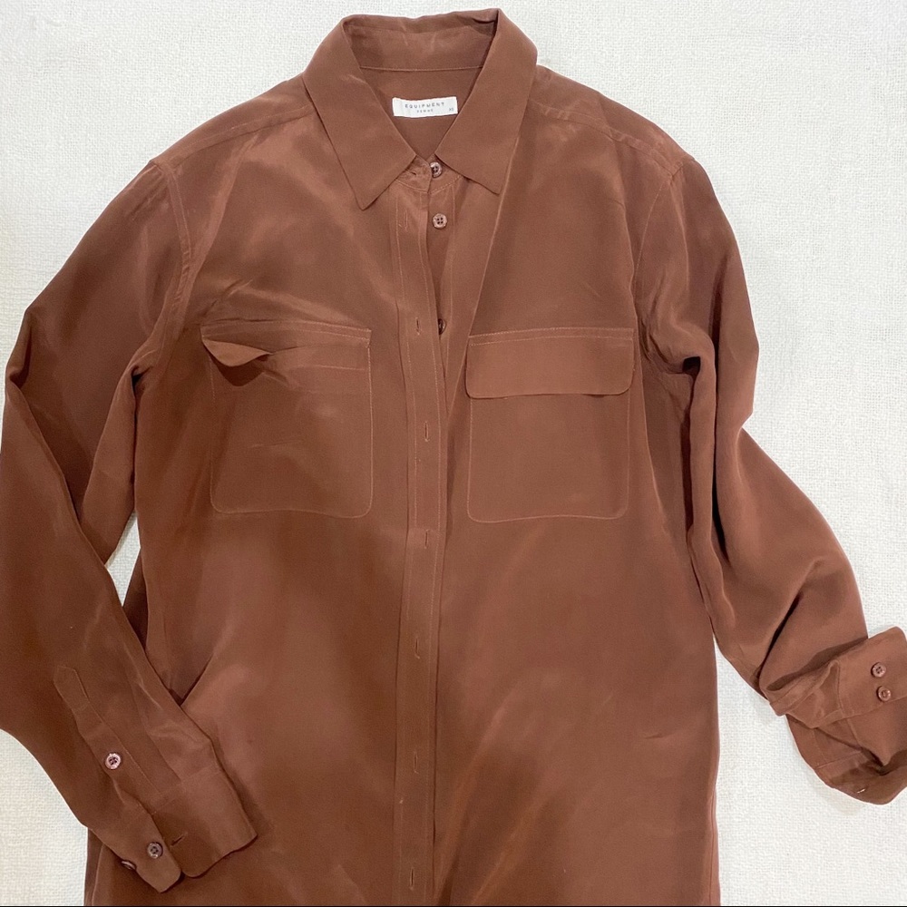 Equipment Femme Signature Silk Blouse – XS – Brown